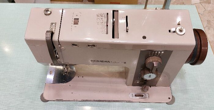 Bernina 950 usata con tavolo e sostegno