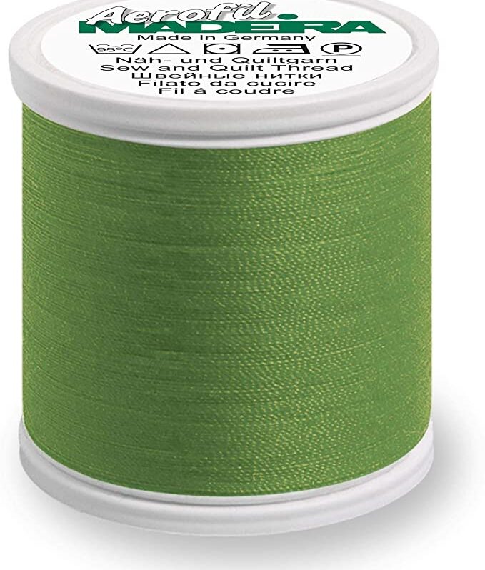 Filato Madeira Aerofil n.120 100mt cod.8996 adatto per tutti i tessuti come il jeans.