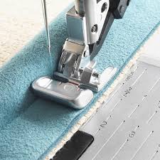 Piedino Pfaff per cordoncino grande con sistema IDT™ cod.820977096