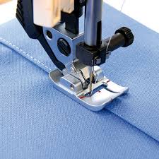 Piedino Pfaff per impuntura a due livelli con sistema IDT™ cod.820676096