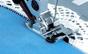 Piedino Pfaff bordo stretto con sistema IDT cod. 821142096
