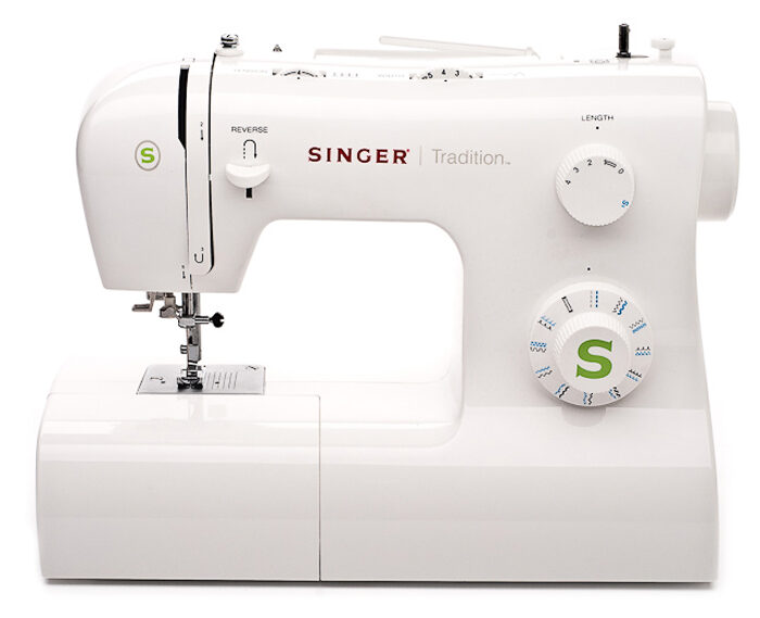 Singer Tradition 2263+Piedino Tagliacuci + Kit cucito