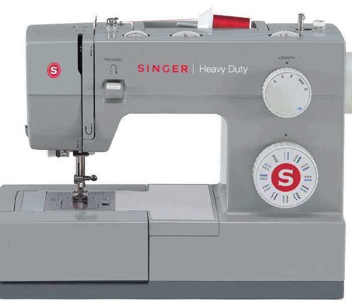 Singer Heavy Duty 4423 + Piedino Tagliacuci e set di cucito